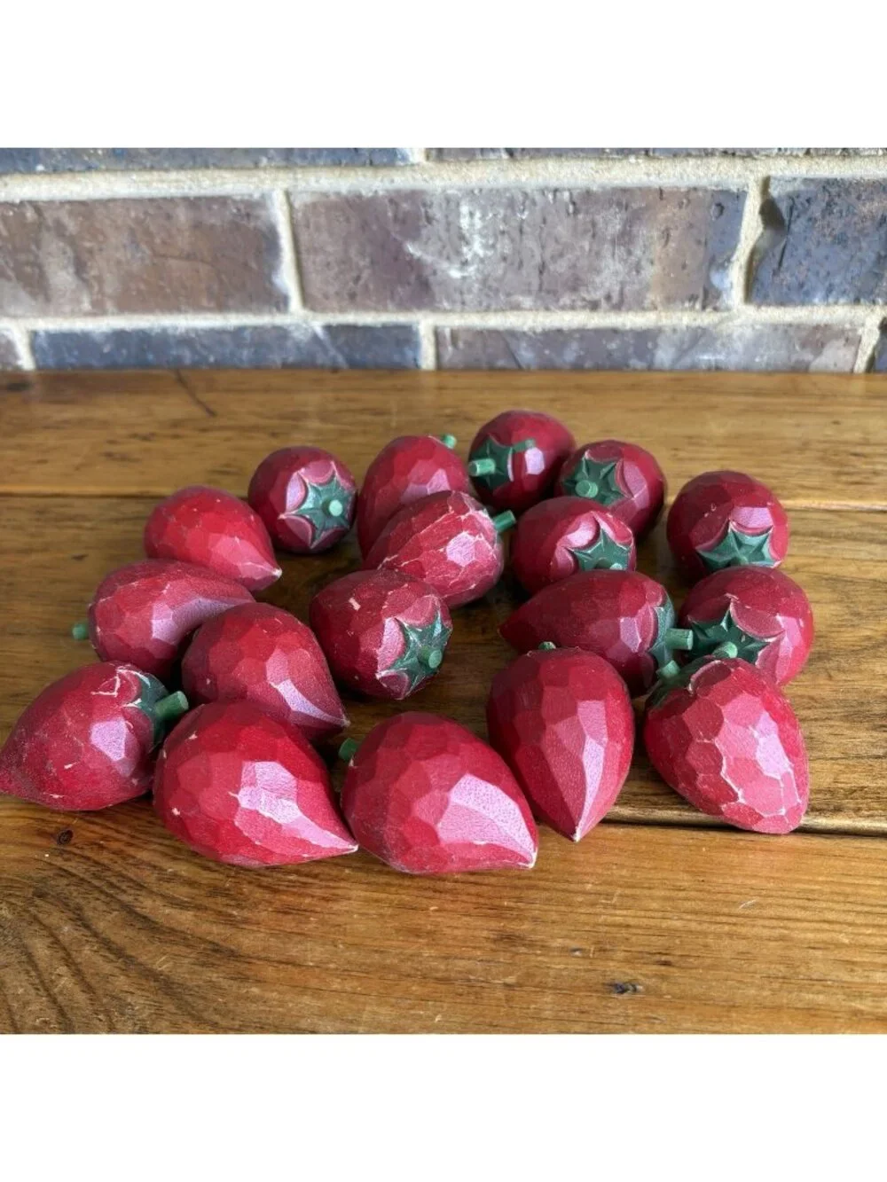 Hand-carved Wood Strawberries Rustic Farmhouse Set Of 18 READ